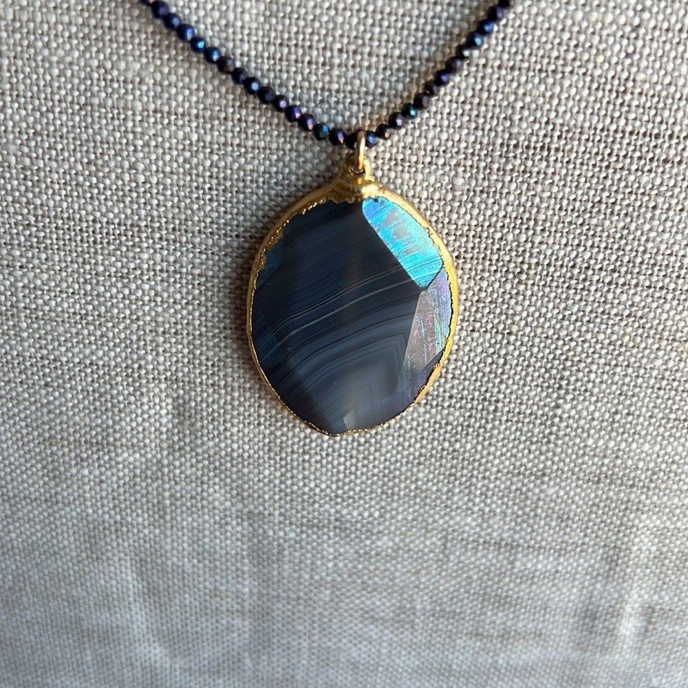 Agate and blue spinel necklace hand made in Los Angeles